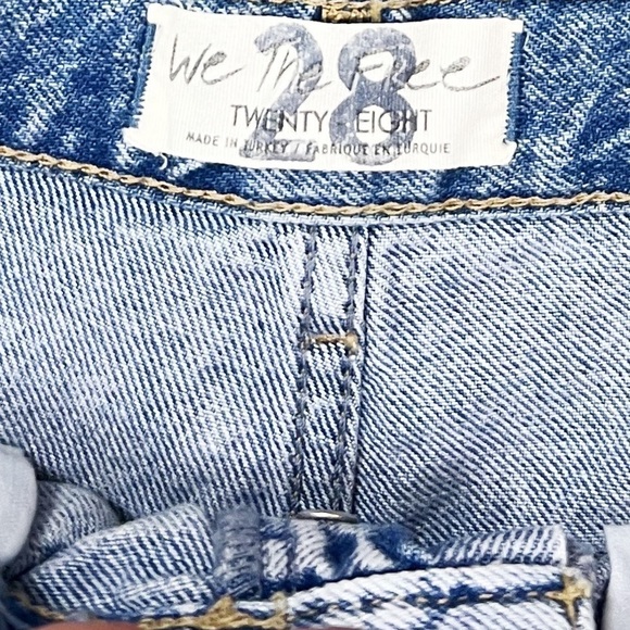 NWT Free People Maggie Mid Rise Distressed Denim Shorts Distressed Acid Wash - Picture 8 of 11